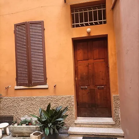 Casa Renata -charming Loggia Bologna
